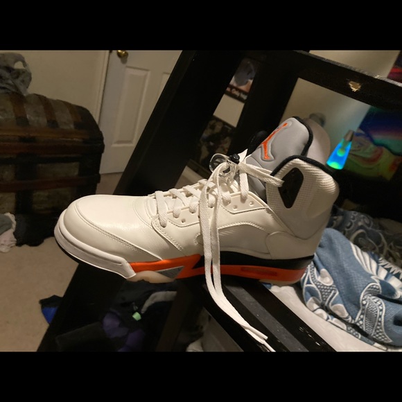 Jordan retro 5 shattered backboard. - Picture 3 of 7